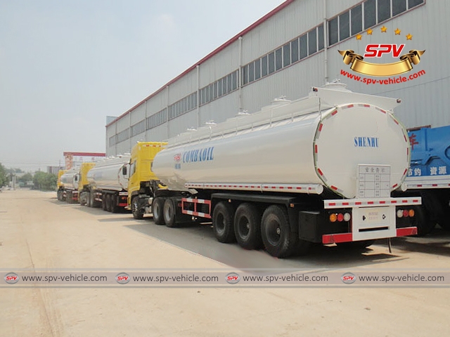 Left back side view of Fuel Tanker Semi-trailer shipped to Congo Left back side view of Fuel Tanker Semi-trailer shipped to Congo